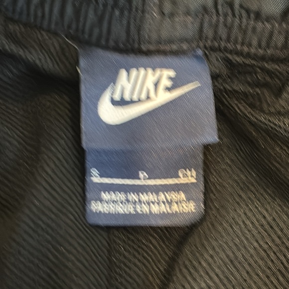 Nike athletic pants - Picture 2 of 2